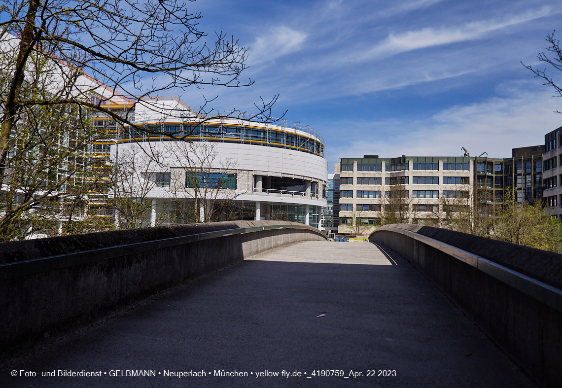 22.04.2023 - Baustelle auf der ehemaligen Allianz-Versicherung in Neuperlach